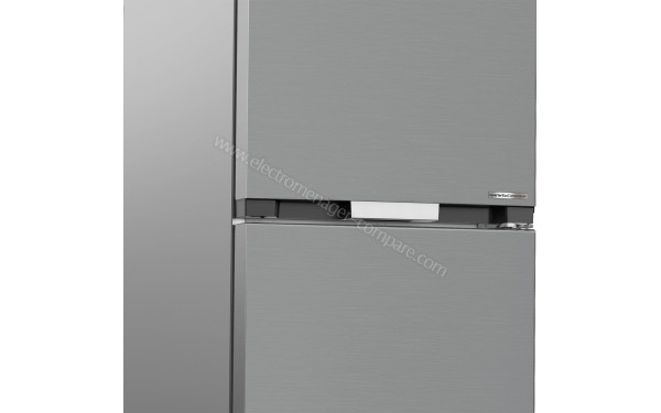 GRUNDIG GKPN66840LXPW - Zoom sur les poign&eacute;es