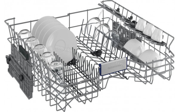 GRUNDIG GNVP4631B - Vue du panier sup&eacute;rieur