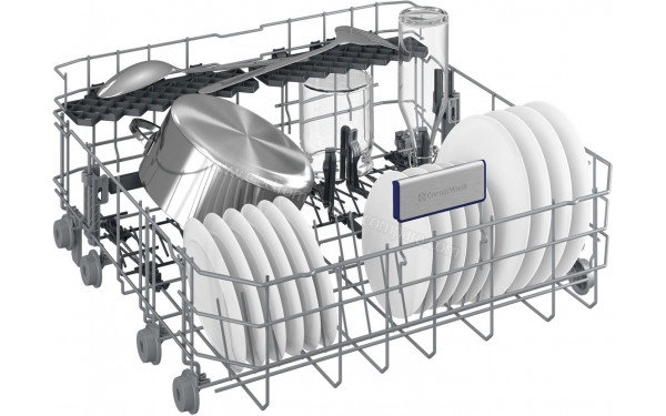 GRUNDIG GNVP4631B - Vue du panier inf&eacute;rieur