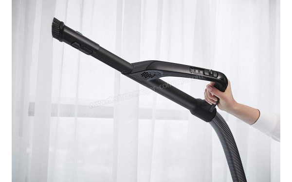 GRUNDIG VCC 5850 A - Vue de la poign&eacute;e