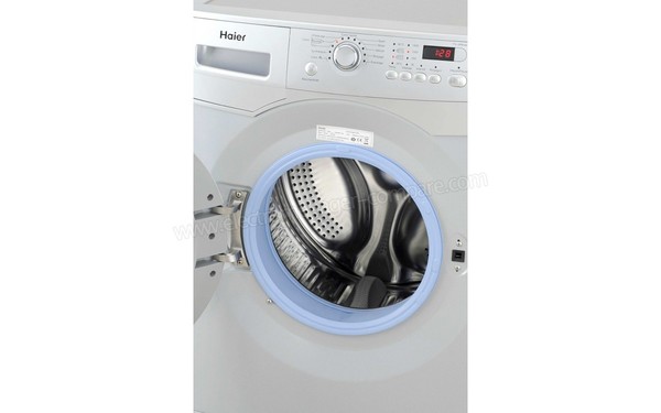 HAIER HW70-1479S-F - Hublot (cr&eacute;dit : Darty)