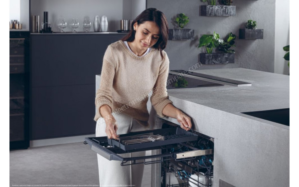 HAIER XS 4A4M4PB - Vue du tiroir sup&eacute;rieur