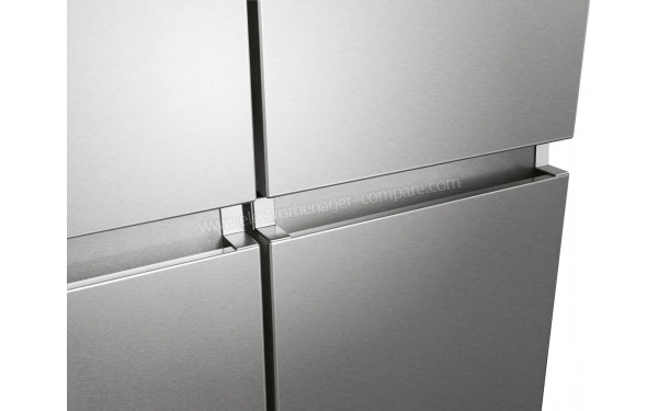 HISENSE FMN560SWSE1 - Zoom sur les poign&eacute;es int&eacute;gr&eacute;es