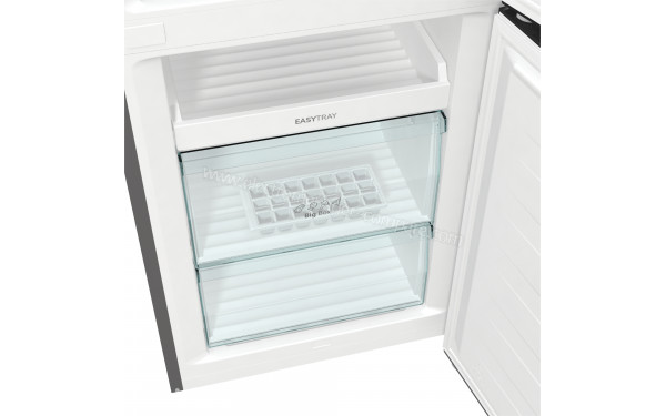 HISENSE RB390N4AD10 - Vue de l'int&eacute;rieur partie cong&eacute;lateur