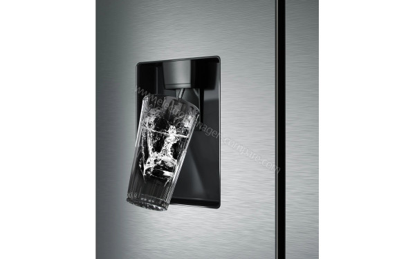 HISENSE RF632N4WIE - Distributeur d'eau fra&icirc;che