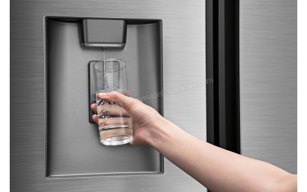 HISENSE RF750N4ISF - Distributeur d'eau fra&icirc;che