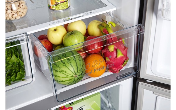 HISENSE RQ521N4AD1 - Vue du bac &agrave; l&eacute;gumes avec humidit&eacute; r&eacute;glable