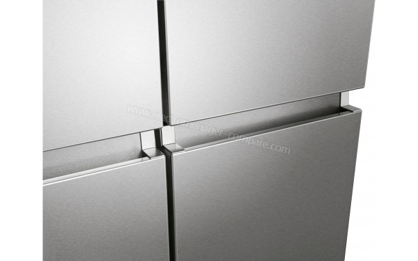 HISENSE RQ758N4SBSE - Zoom sur les poign&eacute;es int&eacute;gr&eacute;es