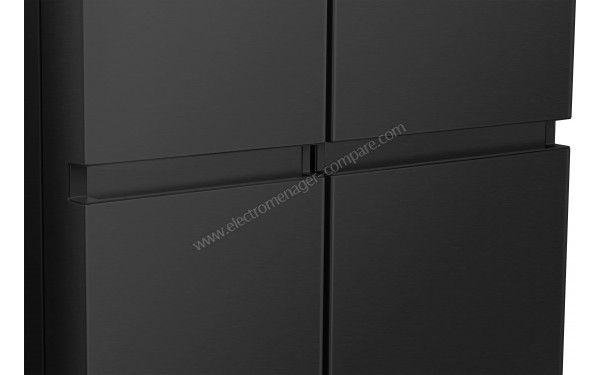 HISENSE RS840N4WFF - Zoom sur les poign&eacute;es