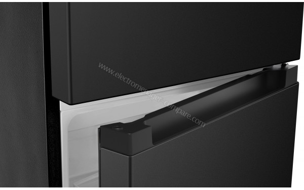 HISENSE RT161D4ABE - Zoom sur la poign&eacute;e int&eacute;gr&eacute;e