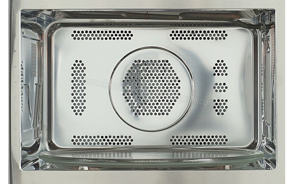 HITACHI MCG25 - Vue de l'int&eacute;rieur (cr&eacute;dit : Darty)