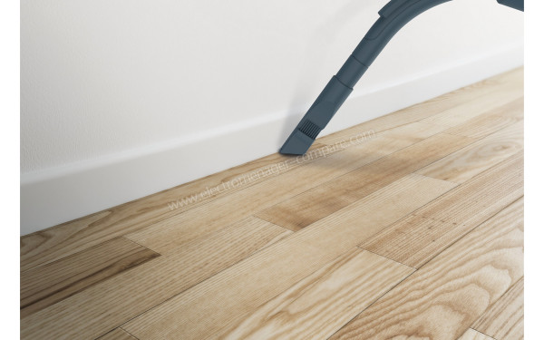 HOOVER BR25PAR - Mise en situation (cr&eacute;dit : Darty)