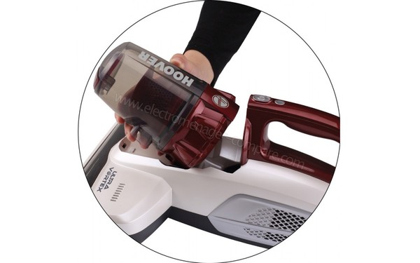 HOOVER MBC500UV - Extraction du bac (cr&eacute;dit : Darty)