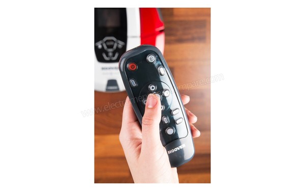 HOOVER RBC050/1 - T&eacute;l&eacute;commande (cr&eacute;dit : Darty)