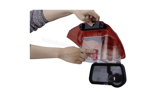 HOOVER SL71_SL60 - Vidage du bac (cr&eacute;dit : Boulanger)