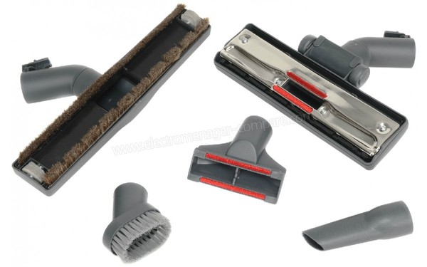 HOOVER TTE2407 - Brosses et suceur (cr&eacute;dit : Darty)