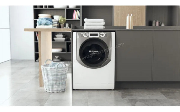 HOTPOINT AQ104D497SDEU/BN - Mise en situation