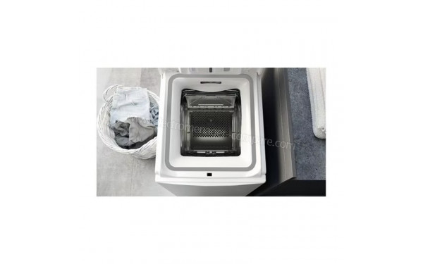 HOTPOINT CWMTG6241FR/N - Tambour porte ouverte