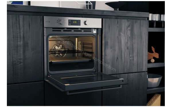 HOTPOINT FA3 540 H IX HA - Vue de l'int&eacute;rieur