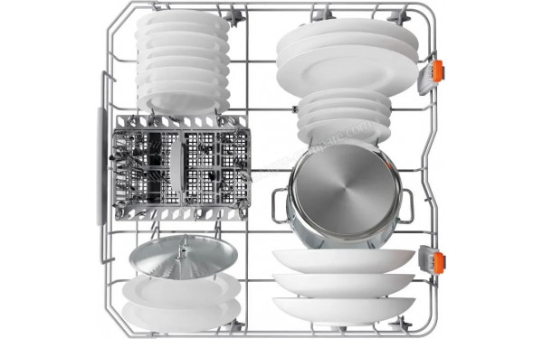 HOTPOINT H4FD641A - Vue du panier inf&eacute;rieur