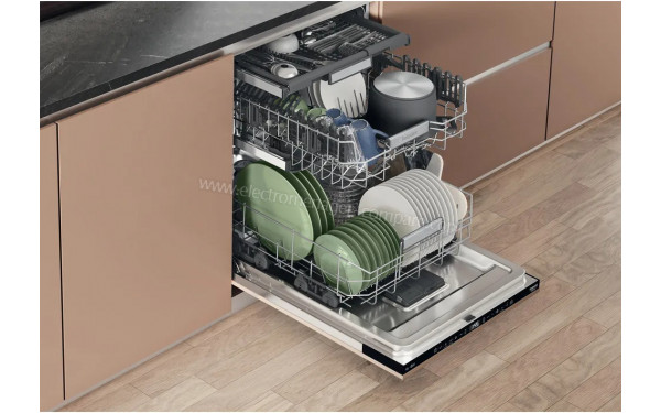 HOTPOINT H7IHT59L - Vue des paniers