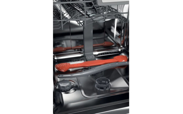 HOTPOINT HFO3O32CWX - Vue de l'int&eacute;rieur