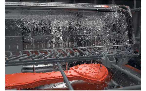 HOTPOINT HFO3O32CWX - Mise en situation