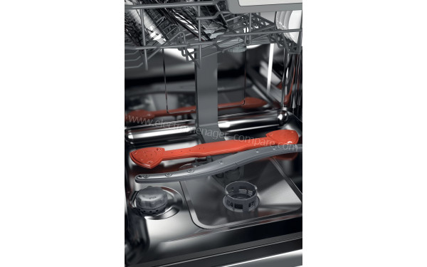 HOTPOINT HIO3T141W - Vue de l'int&eacute;rieur