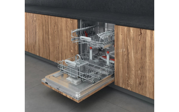 HOTPOINT HIO3T141W - Vue de l'int&eacute;rieur