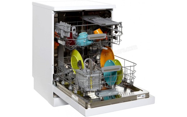 HOTPOINT LFF 8M121 C FR - Vue de l'int&eacute;rieur (cr&eacute;dit : Boulanger)