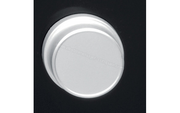 HOTPOINT MF20GIXHA - Zoom sur le bouton m&eacute;canique