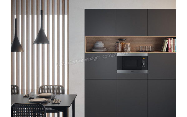 HOTPOINT MF20GIXHA - Mise en situation