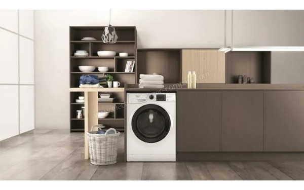 HOTPOINT NDB8635KFR - Mise en situation