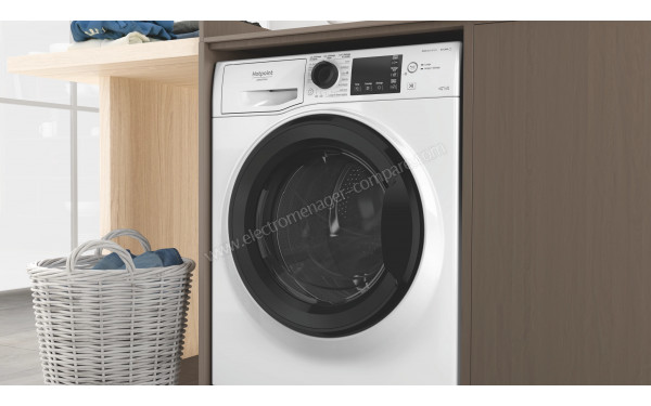 HOTPOINT NDB9636KAFR - Mise en situation
