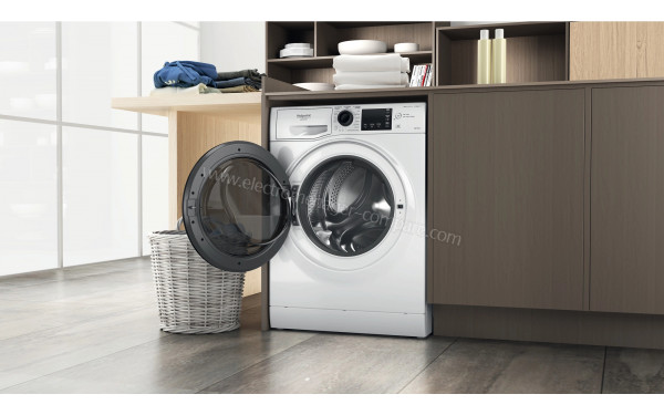 HOTPOINT NDB9636KAFR - Mise en situation