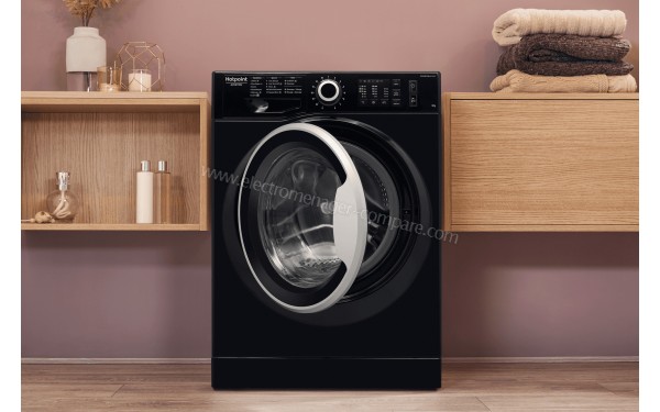 HOTPOINT NM10 924 BS FR - Mise en situation