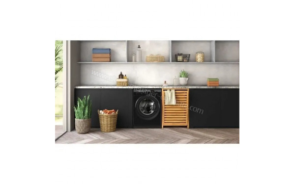 HOTPOINT NS11469FBKFR - Mise en situation