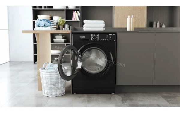 HOTPOINT PNM11925FR - Mise en situation