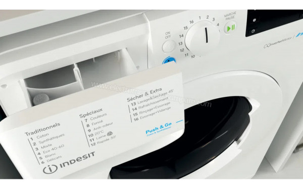 INDESIT BDE861483XWFRN - Zoom sur le tiroir lessiviel