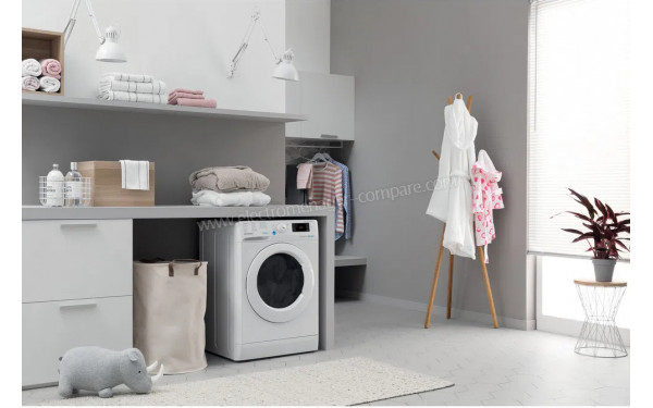 INDESIT BDE861483XWFRN - Mise en situation