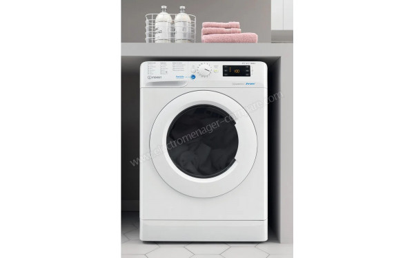 INDESIT BDE861483XWFRN - Mise en situation