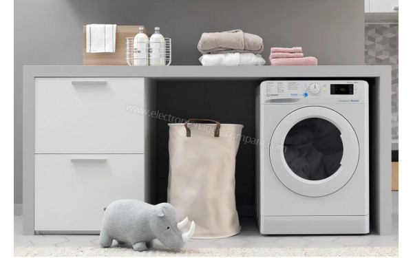 INDESIT BDE861483XWFRN - Mise en situation