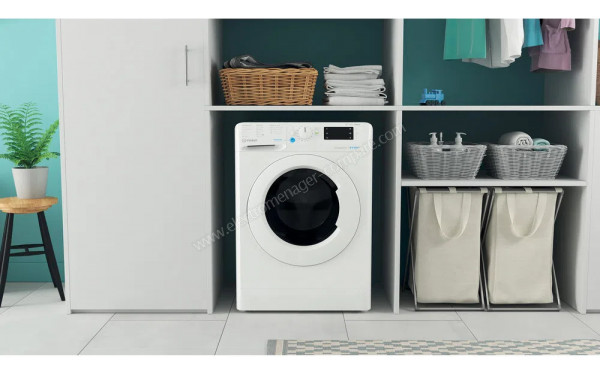 INDESIT BDE861483XWFRN - Mise en situation