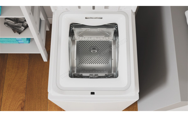 INDESIT BTWCS50400FR - Tambour porte ouverte