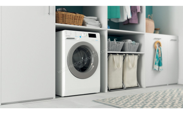 INDESIT BWE101485XWSEUN - Mise en situation