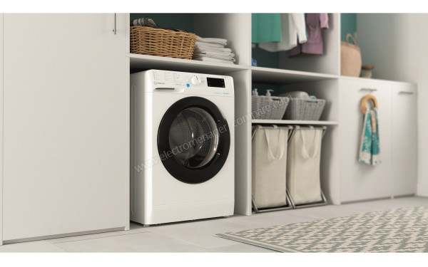 INDESIT BWE101685XWKFRN - Mise en situation