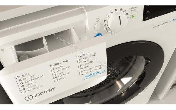 INDESIT BWE101685XWKFRN - Zoom sur le tiroir lessiviel