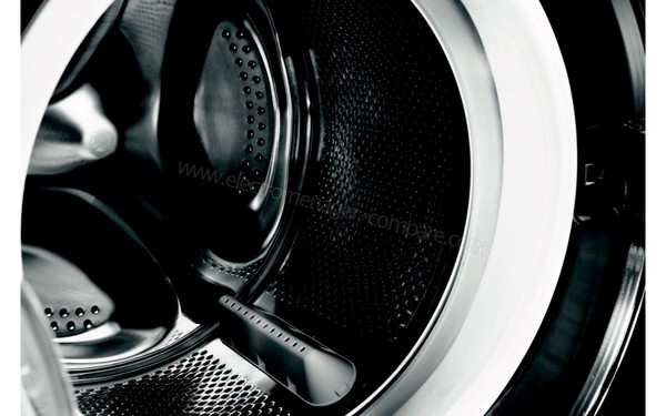 INDESIT BWE 91283X K FR - Tambour (cr&eacute;dit : Boulanger)