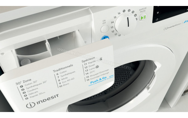 INDESIT BWE91484XWFRN - Zoom sur le tiroir lessiviel