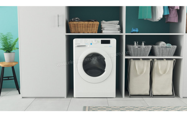 INDESIT BWE91484XWFRN - Mise en situation